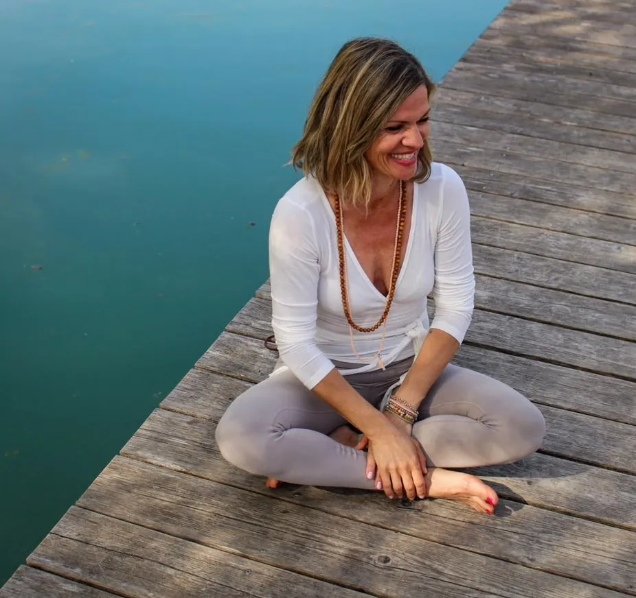 Nadine Szabo - Arnet im Yogastudio